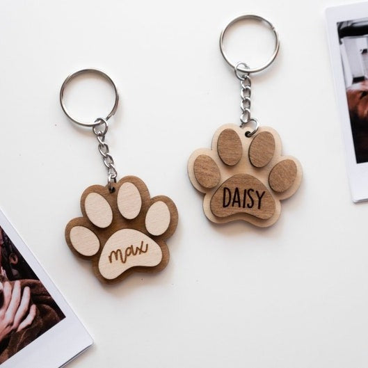 【カスタマイズ】ペットの名前入り木製犬・猫爪印キーホルダー